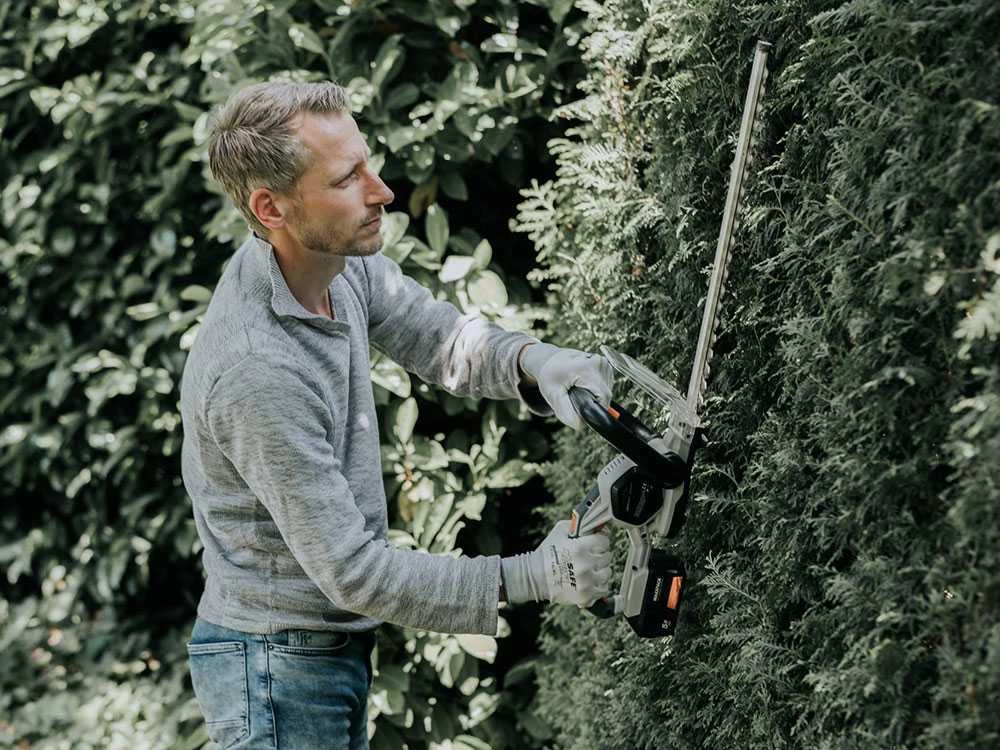 Taille-haies électrique à Batterie Batavia - Lame De 51 Cm En Acier - SANS BATTERIE NI CHARGEUR 7 Taille-haies électrique à Batterie Batavia - Lame De 51 Cm En Acier - SANS BATTERIE NI CHARGEUR – Image 6