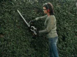 Taille-haies électrique à Batterie Batavia - Lame De 51 Cm En Acier - SANS BATTERIE NI CHARGEUR 30 Taille-haies électrique à Batterie Batavia - Lame De 51 Cm En Acier - SANS BATTERIE NI CHARGEUR -Motofaucheuse Soldes taille haies lectrique batterie batavia lame de 51 cm en acier sans batterie ni chargeur taille haies lectrique batterie batavia 32934 5 1644399273 IMG 62038aa928143