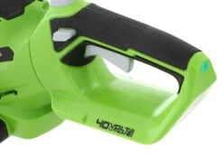 Taille-haies électrique à Batterie Greenworks G40HT 40V - Lame De 61 Cm - Batterie 2A 40V 38 Taille-haies électrique à Batterie Greenworks G40HT 40V - Lame De 61 Cm - Batterie 2A 40V -Motofaucheuse Soldes taille haies lectrique batterie greenworks g40ht 40v lame de 61 cm batterie 2a 40v moteur lectrique batterie 15376 1 1547803211 IMG 6557