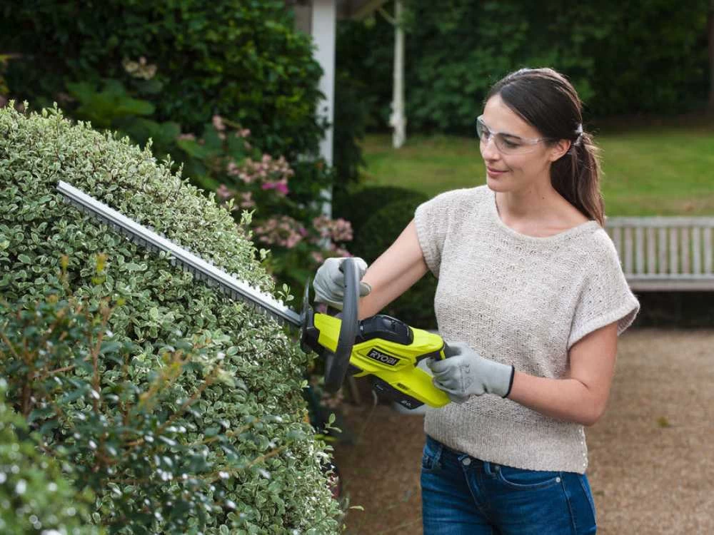 Taille-haies électrique à Batterie RYOBI - 18V - Lame De 45cm - SANS BATTERIE SANS CHARGEUR 7 Taille-haies électrique à Batterie RYOBI - 18V - Lame De 45cm - SANS BATTERIE SANS CHARGEUR – Image 5