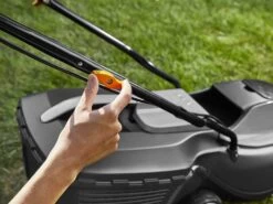 Tondeuse à Gazon électrique Sur Batterie Alpina AL1 3020 Li - Bac De Ramassage 39 Tondeuse à Gazon électrique Sur Batterie Alpina AL1 3020 Li - Bac De Ramassage -Motofaucheuse Soldes tondeuse a gazon electrique sur batterie alpina al1 3020 li bac de ramassage moteur electrique a batterie 26908 15 1611925867 IMG 6014096bb166c