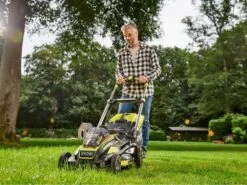 Tondeuse à Batterie RYOBI RLM36X41H50G - 36V - 5Ah - Bac De 45 L - Coupe De 40 Cm -Motofaucheuse Soldes tondeuse batterie ryobi rlm36x41h50g 36v 5ah bac de 45 l coupe de 40 cm moteur lectrique batterie 35473 15 1655974414 IMG 62b42a0e00b93