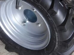 Tondeuse Débroussailleuse Professionnelle à Marteaux Ginko-MGM TT 786 - Roues Tractor Jumelées 41 Tondeuse Débroussailleuse Professionnelle à Marteaux Ginko-MGM TT 786 - Roues Tractor Jumelées -Motofaucheuse Soldes tondeuse dbroussailleuse professionnelle marteaux ginko mgm tt 786 roues tractor jumeles roues jumeles 13295 9 1527146703 P1710014