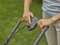 Tondeuse à Gazon Sur Batterie Gardena PowerMax 32/18V P4A - 4ah - 32 Cm 40 Tondeuse à Gazon Sur Batterie Gardena PowerMax 32/18V P4A - 4ah - 32 Cm -Motofaucheuse Soldes tondeuse gazon sur batterie gardena powermax 32 18v p4a 4ah 32 cm deux systmes de coupe 41639 2 1683014491 IMG 6450c35b051b3