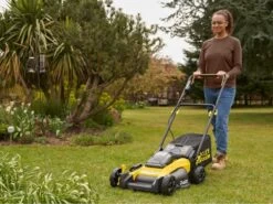 Tondeuse à Gazon Sur Batterie STANLEY FATMAX SFMCMW2651M - 2 Batteries 18V/4Ah - Amplitude De Coupe 40 Cm 23 Tondeuse à Gazon Sur Batterie STANLEY FATMAX SFMCMW2651M - 2 Batteries 18V/4Ah - Amplitude De Coupe 40 Cm -Motofaucheuse Soldes tondeuse gazon sur batterie stanley fatmax sfmcmw2651m 2 batteries 18v 4ah amplitude de coupe 40 cm tondeuse lectrique stanley fatmax sfcmw2651m 29809 14 1623660790 IMG 60c718f6b9fd4