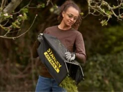 Tondeuse à Gazon Sur Batterie STANLEY FATMAX SFMCMW2651M - 2 Batteries 18V/4Ah - Amplitude De Coupe 40 Cm 25 Tondeuse à Gazon Sur Batterie STANLEY FATMAX SFMCMW2651M - 2 Batteries 18V/4Ah - Amplitude De Coupe 40 Cm -Motofaucheuse Soldes tondeuse gazon sur batterie stanley fatmax sfmcmw2651m 2 batteries 18v 4ah amplitude de coupe 40 cm tondeuse lectrique stanley fatmax sfcmw2651m 29809 14 1623660790 IMG 60c718f6d9a2a