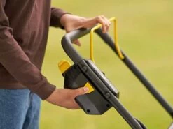 Tondeuse à Gazon Sur Batterie STANLEY FATMAX SFMCMW2651M - 2 Batteries 18V/4Ah - Amplitude De Coupe 40 Cm 31 Tondeuse à Gazon Sur Batterie STANLEY FATMAX SFMCMW2651M - 2 Batteries 18V/4Ah - Amplitude De Coupe 40 Cm -Motofaucheuse Soldes tondeuse gazon sur batterie stanley fatmax sfmcmw2651m 2 batteries 18v 4ah amplitude de coupe 40 cm tondeuse lectrique stanley fatmax sfcmw2651m 29809 14 1623660791 IMG 60c718f758e1d