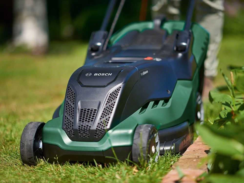 Tondeuse électrique à Gazon 1700W BOSCH AdvancedRotak 750 - Avec Lame De 45 Cm - Sac 50L 13 Tondeuse électrique à Gazon 1700W BOSCH AdvancedRotak 750 - Avec Lame De 45 Cm - Sac 50L – Image 11