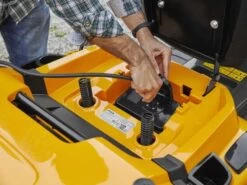 Tracteur Tondeuse à Batterie Stiga Estate 584e - Bac De Ramassage - Puissance 48V/40Ah 40 Tracteur Tondeuse à Batterie Stiga Estate 584e - Bac De Ramassage - Puissance 48V/40Ah -Motofaucheuse Soldes tracteur tondeuse batterie stiga estate 584e bac de ramassage puissance 48v 40ah moteur lectrique batterie au lithium 40492 8 1678443181 IMG 640b02adde507