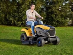 Tracteur Tondeuse à Batterie Stiga Tornado 7108e - Moteur électrique à Batterie 48V/64Ah - éjection Latérale 37 Tracteur Tondeuse à Batterie Stiga Tornado 7108e - Moteur électrique à Batterie 48V/64Ah - éjection Latérale -Motofaucheuse Soldes tracteur tondeuse batterie stiga tornado 7108e moteur lectrique batterie 48v 64ah jection latrale tracteur tondeuse batterie stiga tornado 7108e 40495 1 1678444397 IMG 640b076d23649