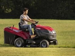 Tracteur Tondeuse Castelgarden XDC 150 HD - Boîte De Vitesses Hydrostatique - Bac De Ramassage 40 Tracteur Tondeuse Castelgarden XDC 150 HD - Boîte De Vitesses Hydrostatique - Bac De Ramassage -Motofaucheuse Soldes tracteur tondeuse castelgarden xdc 150 hd bote de vitesses hydrostatique bac de ramassage moteur stiga st 400 33662 11 1648197160 IMG 623d7e2859cc6