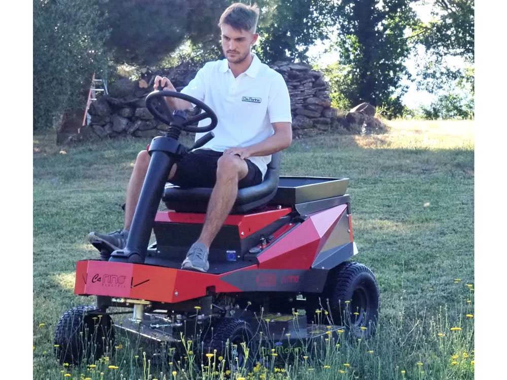 Tracteur Tondeuse électrique CaRINO - Moteur à Batterie 48V/200 Ah - Largeur De Coupe 95 Cm - Roues 19 Tracteur Tondeuse électrique CaRINO - Moteur à Batterie 48V/200 Ah - Largeur De Coupe 95 Cm - Roues – Image 17